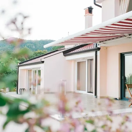 Domizil Opatija A&n, Mit Pool, Wohlfuehloase Mit Meerblick Vakantiehuis *