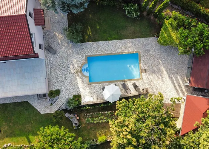 بيت للعطل Domizil Opatija A&n, Mit Pool, Wohlfuehloase Zum Geniessen Poljane