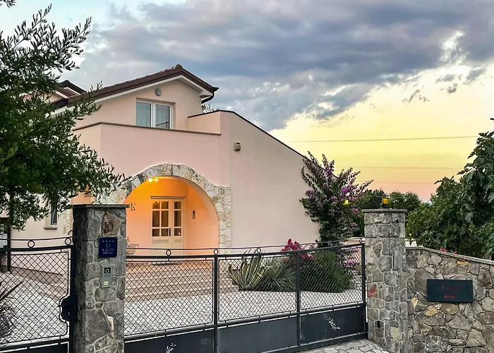Domizil Opatija A&n, Mit Pool, Wohlfuehloase Zum Geniessen بيت للعطل *